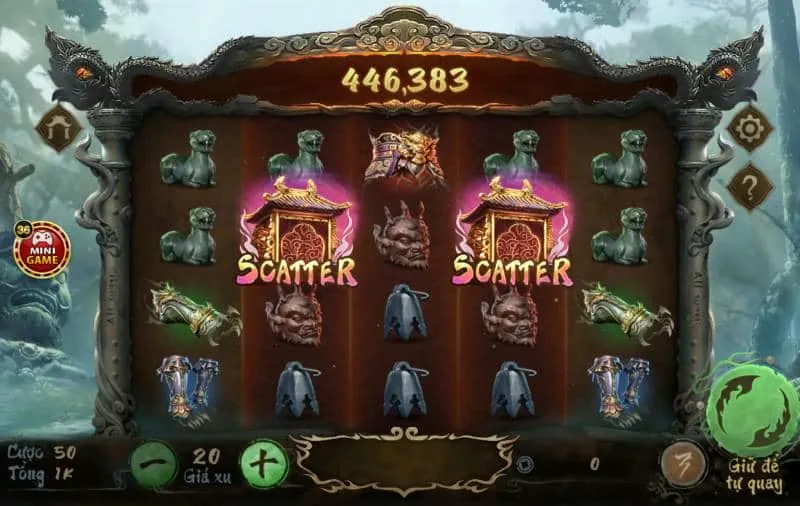 Người chơi đang tập trung vào màn hình game Nổ Hũ fi88, áp dụng mẹo chơi để thắng lớn